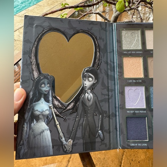 Tim Burton’s Corpse Bride Eyeshadow Palette 12 shades w/Mirror - Picture 4 of 9